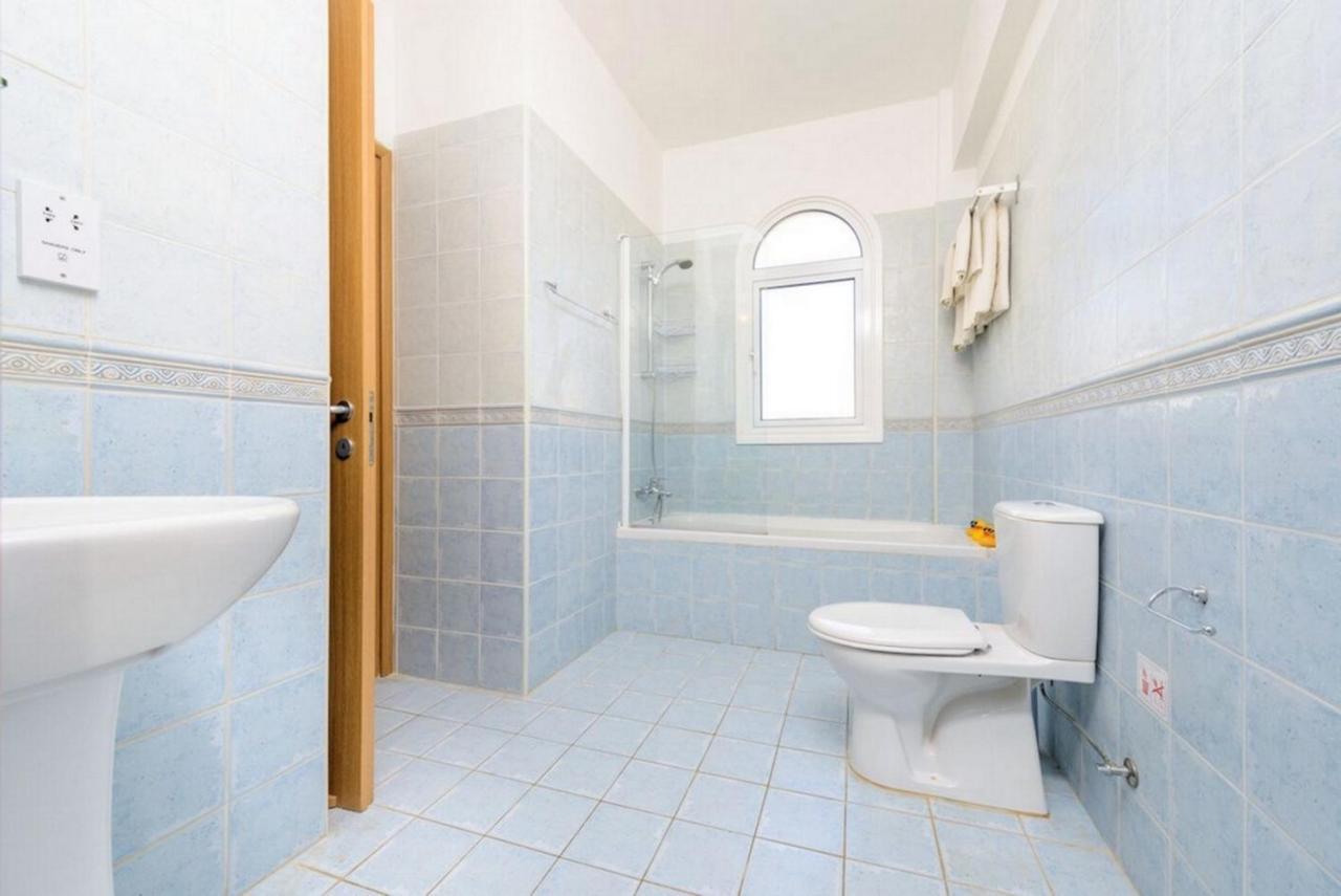 Protaras Villa Athamas Blue Bagian luar foto